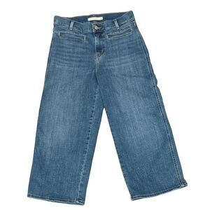 Levi's classic wide leg cropped zip fly jeans 4